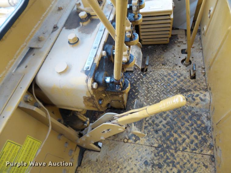 image for item K3407 1970 Caterpillar 120 rigid frame motor grader