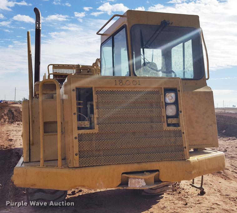 image for item L1720 2001 Caterpillar 613C Series II elevating scraper