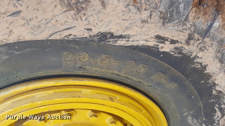 image for item L1720 2001 Caterpillar 613C Series II elevating scraper