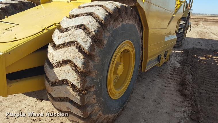 image for item L1720 2001 Caterpillar 613C Series II elevating scraper