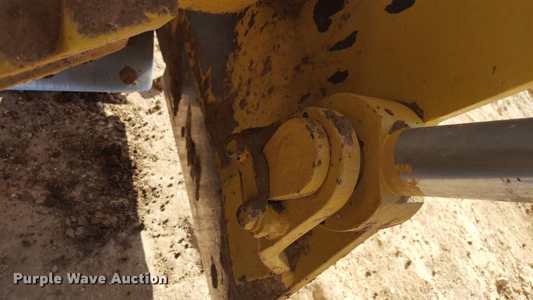 image for item L1720 2001 Caterpillar 613C Series II elevating scraper