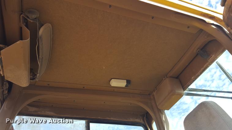 image for item L1720 2001 Caterpillar 613C Series II elevating scraper