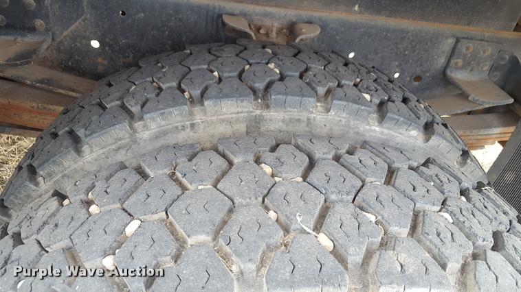 image for item L1723 1994 GMC TopKick service truck with crane