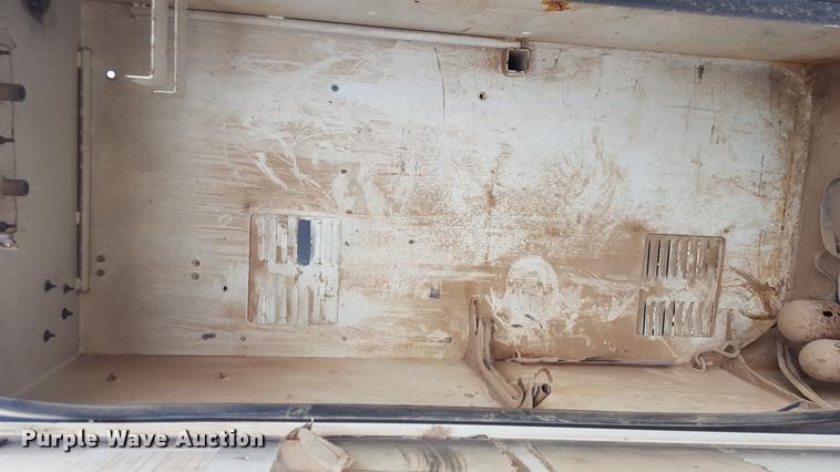 image for item L1723 1994 GMC TopKick service truck with crane