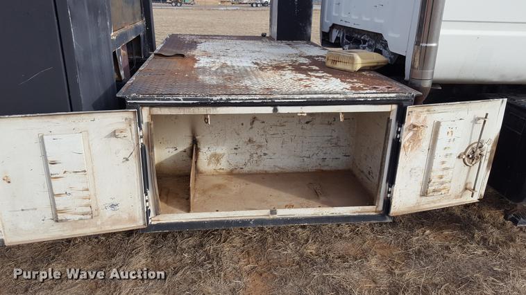 image for item L1723 1994 GMC TopKick service truck with crane