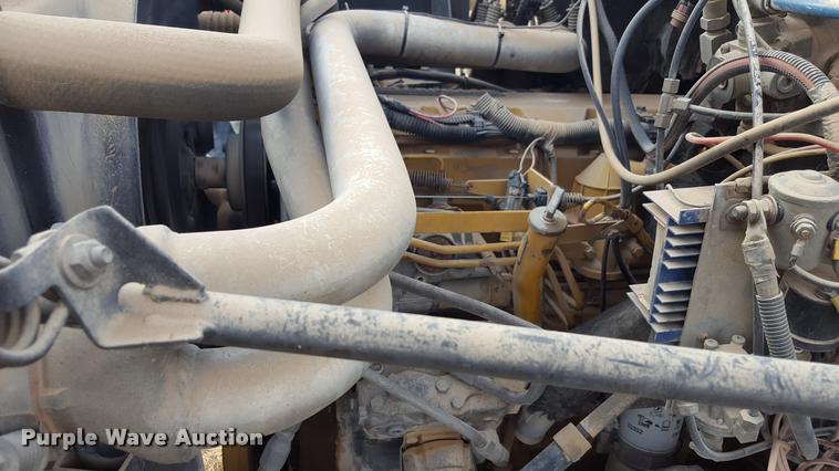 image for item L1723 1994 GMC TopKick service truck with crane