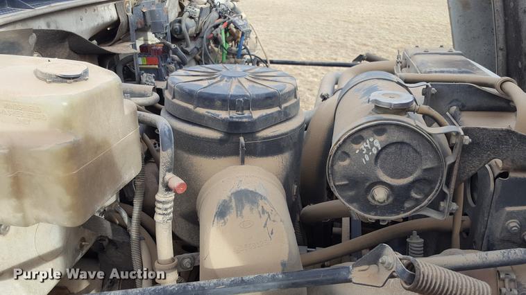 image for item L1723 1994 GMC TopKick service truck with crane