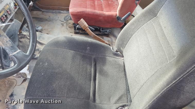 image for item L1723 1994 GMC TopKick service truck with crane