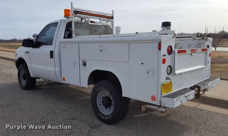 image for item L1727 2002 Ford F250 Super Duty utility truck