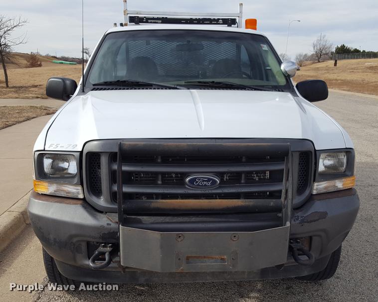 image for item L1727 2002 Ford F250 Super Duty utility truck