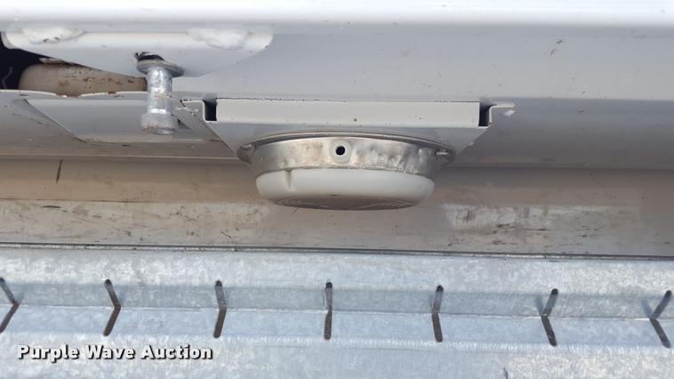 image for item L1727 2002 Ford F250 Super Duty utility truck