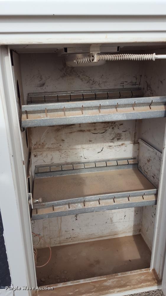 image for item L1727 2002 Ford F250 Super Duty utility truck