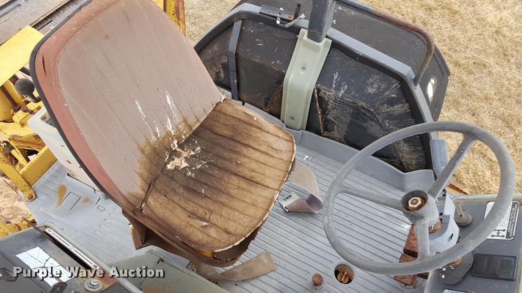 image for item L1729 Ford 555C backhoe