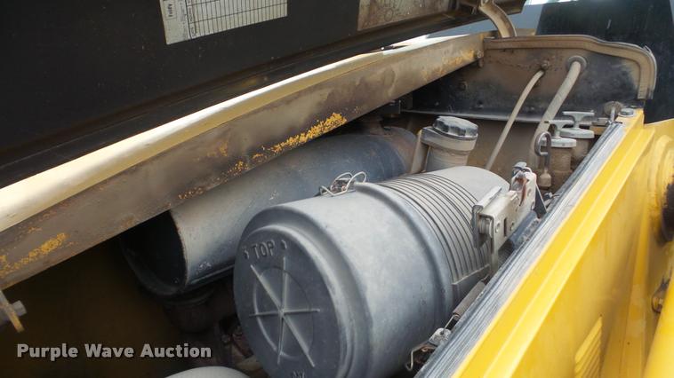 image for item L3287 1997 Caterpillar 416C backhoe