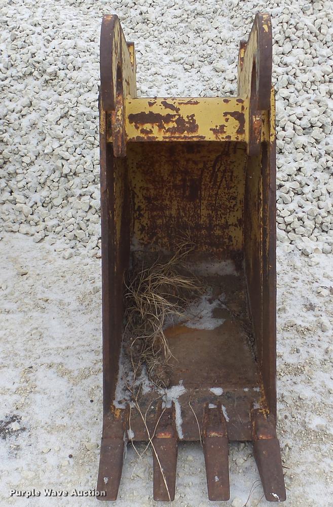 image for item L3287 1997 Caterpillar 416C backhoe