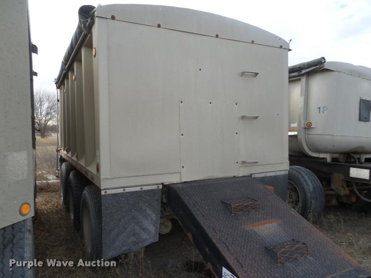 image for item L4244 1990 Cornhusker end dump pup trailer