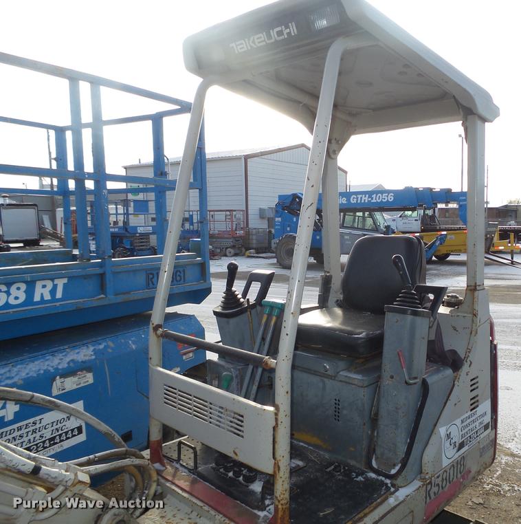 image for item L4248 1999 Takeuchi TB015 compact excavator