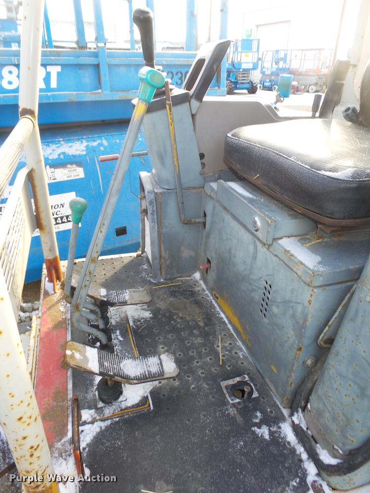 image for item L4248 1999 Takeuchi TB015 compact excavator