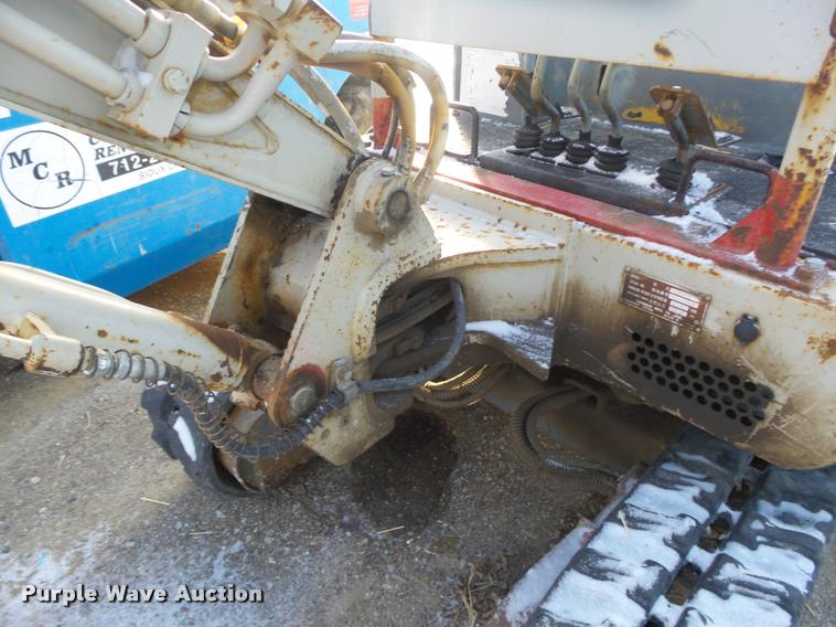 image for item L4248 1999 Takeuchi TB015 compact excavator