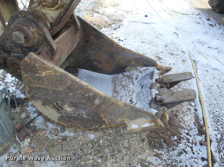 image for item L4248 1999 Takeuchi TB015 compact excavator