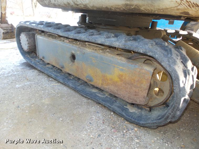 image for item L4248 1999 Takeuchi TB015 compact excavator