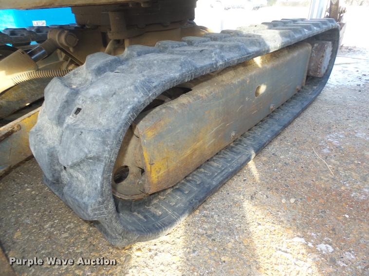 image for item L4248 1999 Takeuchi TB015 compact excavator