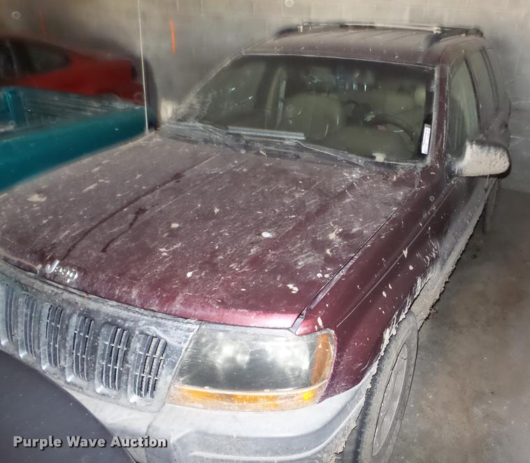 image for item AG9095 2000 Jeep Grand Cherokee SUV