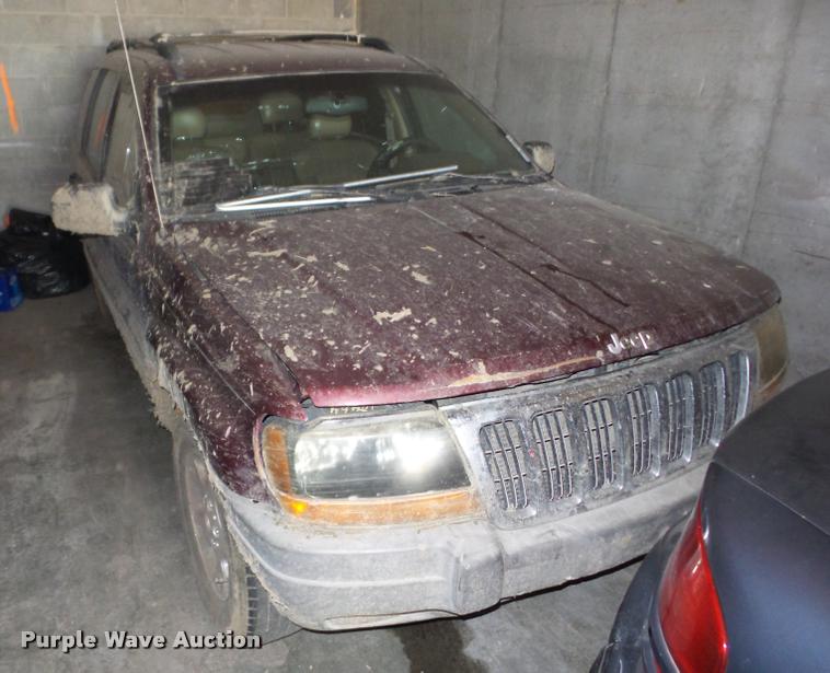 image for item AG9095 2000 Jeep Grand Cherokee SUV