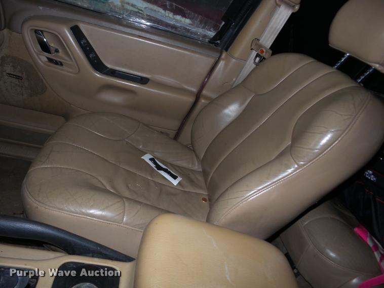 image for item AG9095 2000 Jeep Grand Cherokee SUV