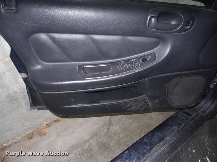 image for item AG9096 2002 Dodge Stratus