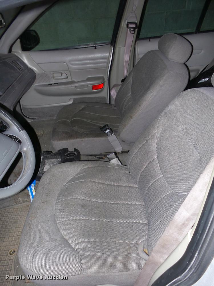 image for item AG9098 2000 Ford Crown Victoria Police Interceptor