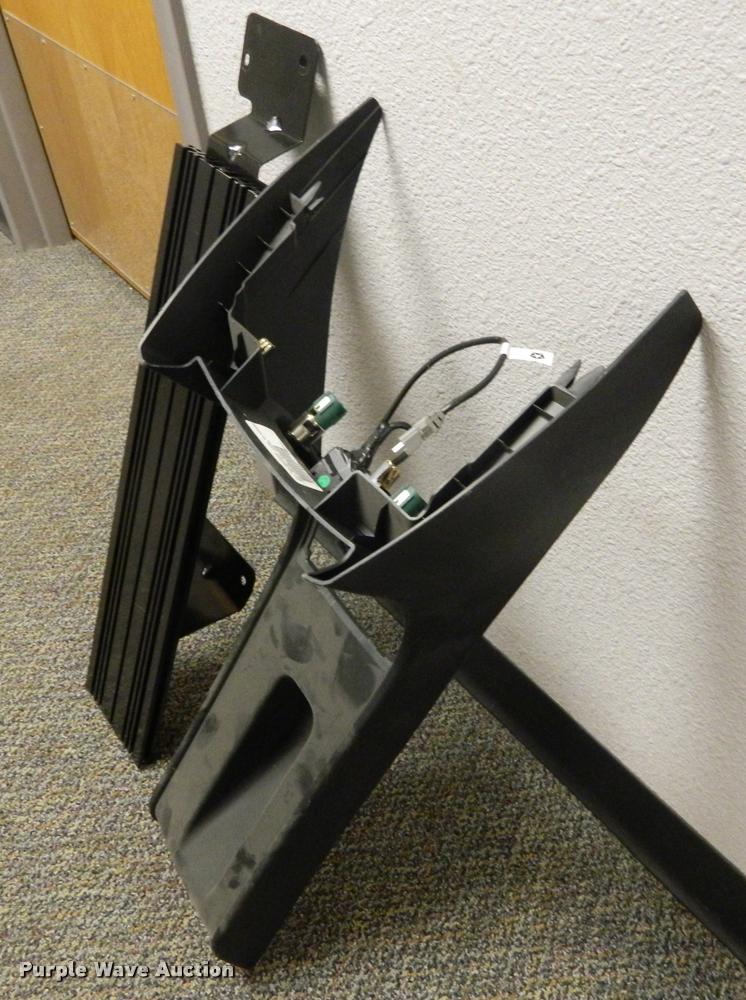 image for item BQ9776 2011 Dodge Charger Police