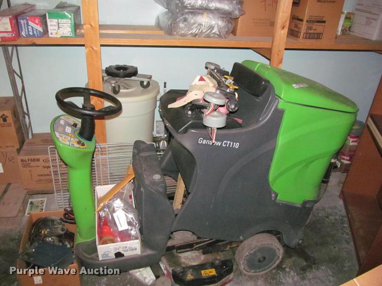 image for item BT9137 IPC Cleaning CLT110 B720 ride-on floor scrubber