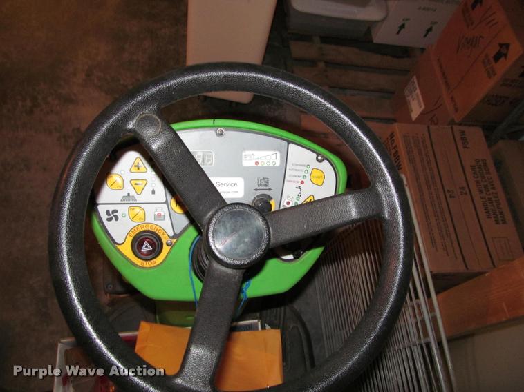 image for item BT9137 IPC Cleaning CLT110 B720 ride-on floor scrubber