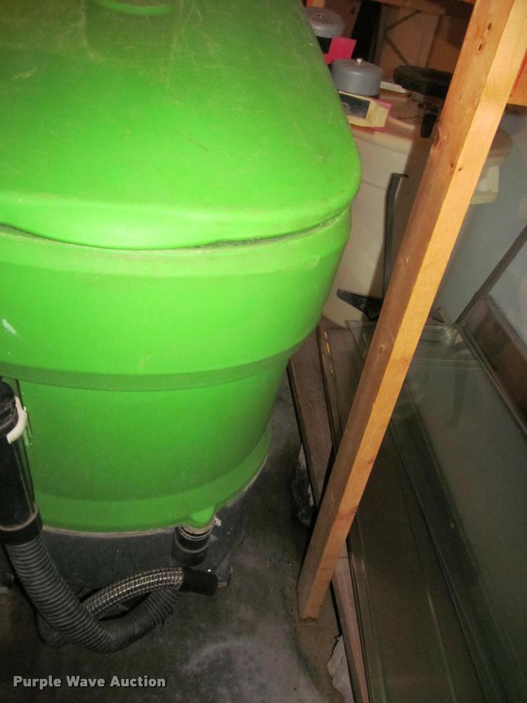 image for item BT9137 IPC Cleaning CLT110 B720 ride-on floor scrubber