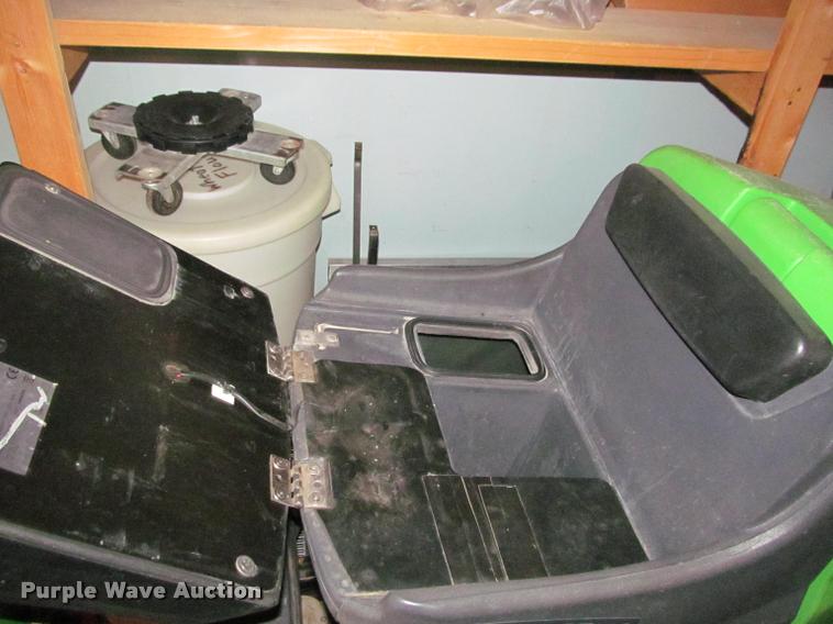 image for item BT9137 IPC Cleaning CLT110 B720 ride-on floor scrubber