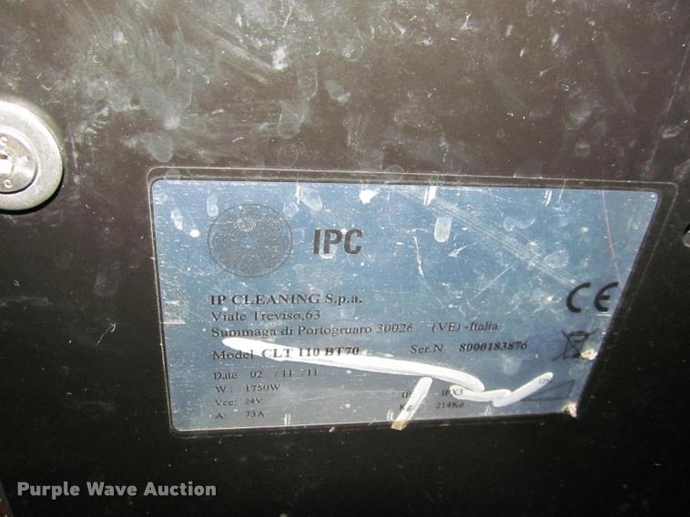 image for item BT9137 IPC Cleaning CLT110 B720 ride-on floor scrubber