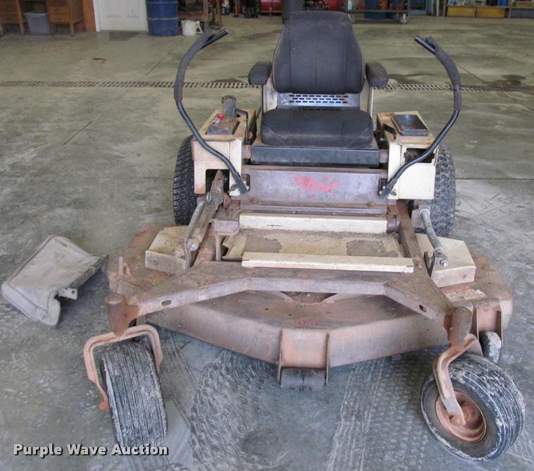 image for item BT9140 Grasshopper 225 ZTR lawn mower