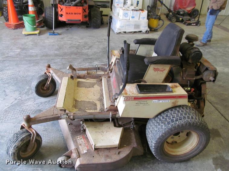 image for item BT9140 Grasshopper 225 ZTR lawn mower