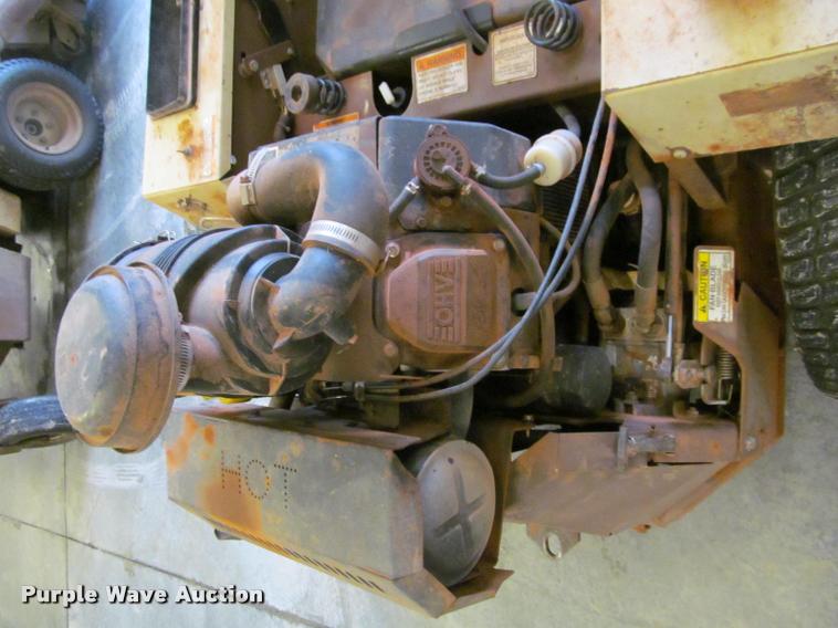 image for item BT9140 Grasshopper 225 ZTR lawn mower