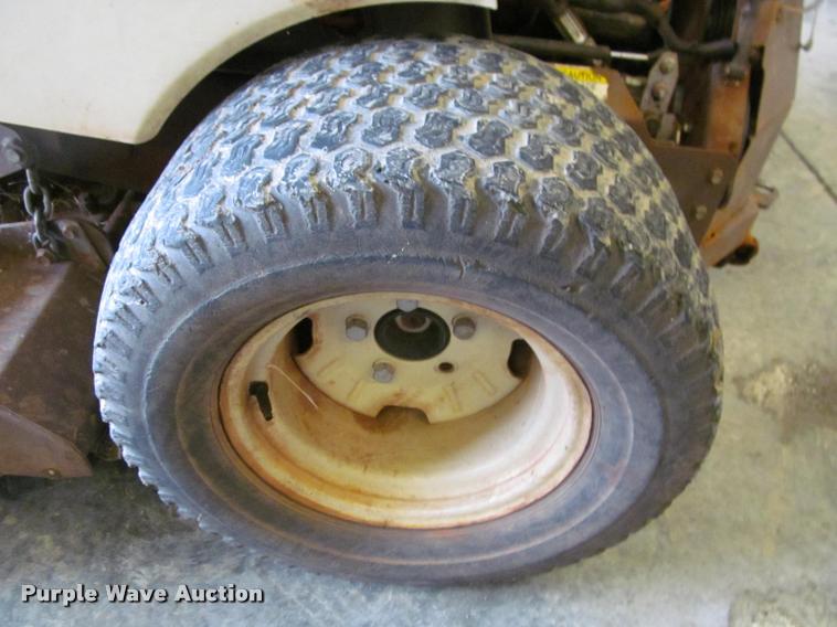 image for item BT9140 Grasshopper 225 ZTR lawn mower