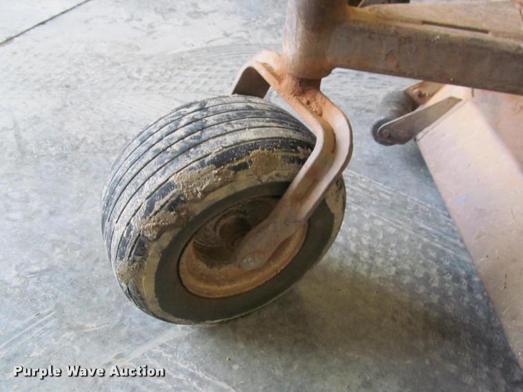 image for item BT9140 Grasshopper 225 ZTR lawn mower