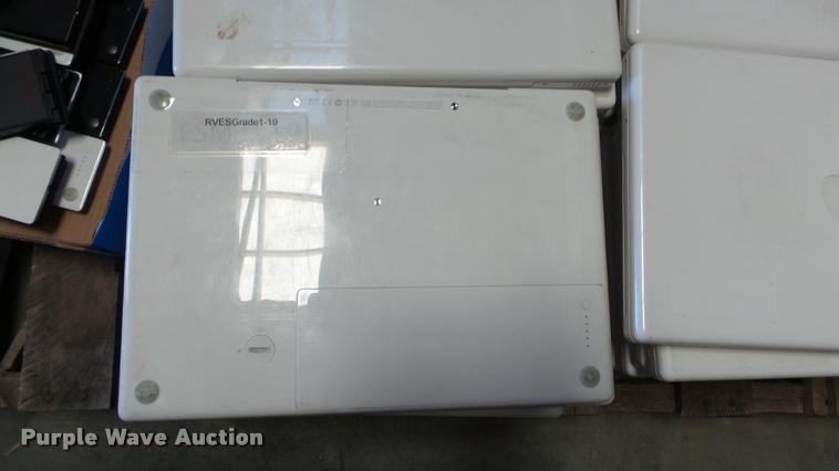 image for item BU9031 (74) Macbook A1181 laptops