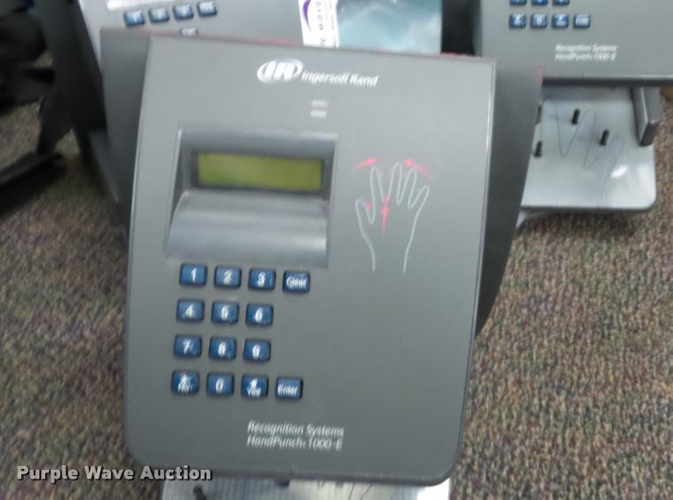 image for item BU9184 (5) Hand Scan time card machines