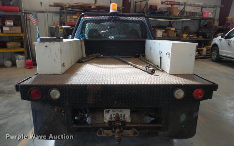 image for item BU9252 1997 Ford F250 flatbed pickup truck
