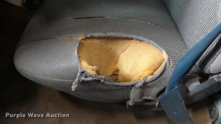 image for item BU9252 1997 Ford F250 flatbed pickup truck