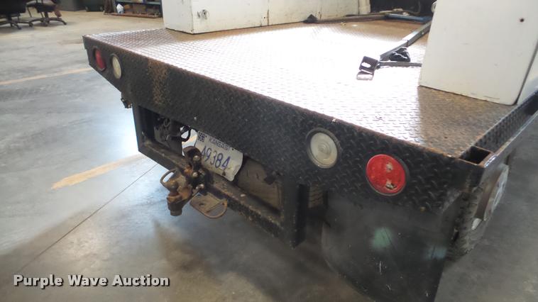 image for item BU9252 1997 Ford F250 flatbed pickup truck