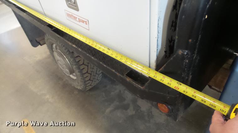 image for item BU9252 1997 Ford F250 flatbed pickup truck