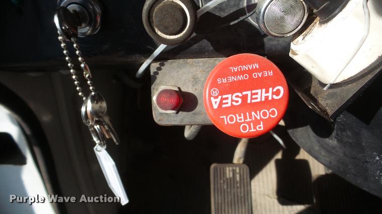 image for item BU9253 1974 International 1700 dump truck