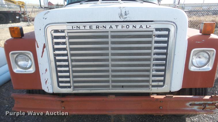 image for item BU9253 1974 International 1700 dump truck